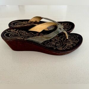 OluKai Platform Sandals